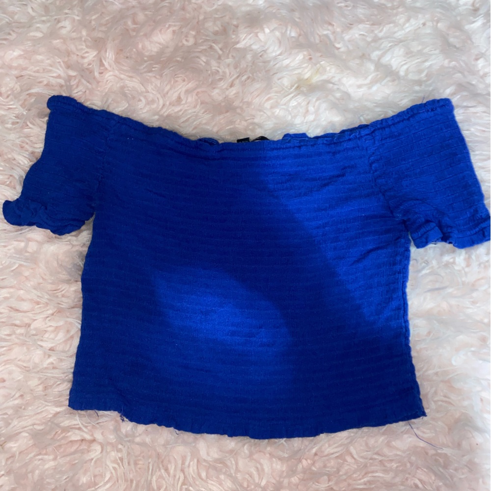 BLUE CROP TOP
